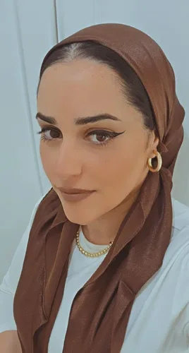 מטפחת מרובעת משי חום שוקולד פרימים