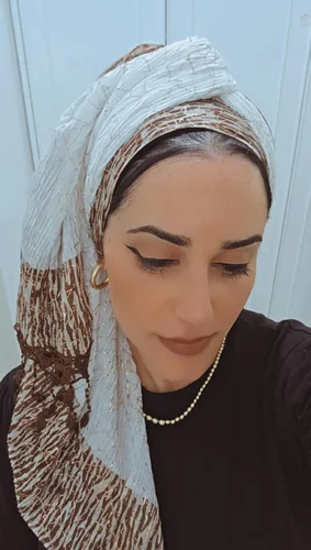 מטפחת לונג דגם ריי צבע לבן