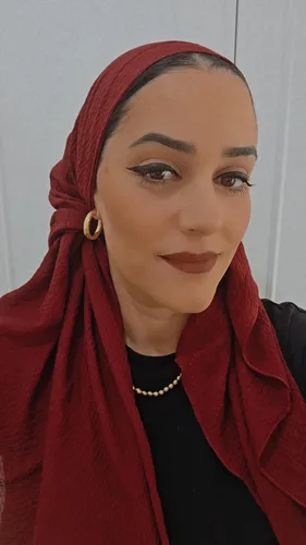 מטפחת קרפ צבע בורדו 3 ב100