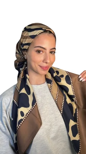 מטפחת מרובעת גדולה 1.10 מעורבת