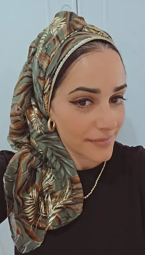 מטפחת לונג דגם שלכת בצבע ירוק