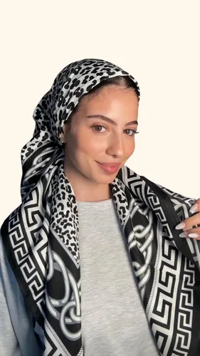 מטפחת מרובעת גדולה 1.10 על 1.10 מנומרת שחור לבן