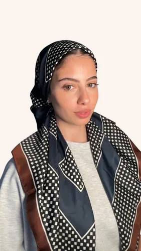 מטפחת מרובעת גדולה 1.10 על 1.10 מעוינים פס חום