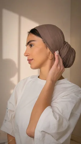 מטפחת לונג סטרץ' להיט בצבע חום