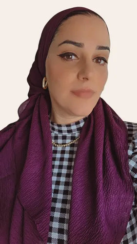 מטפחת מרובעת קרפ בצבע סגול חציל