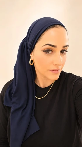 מטפחת לונג סטרץ' להיט בצבע כחול רויאל
